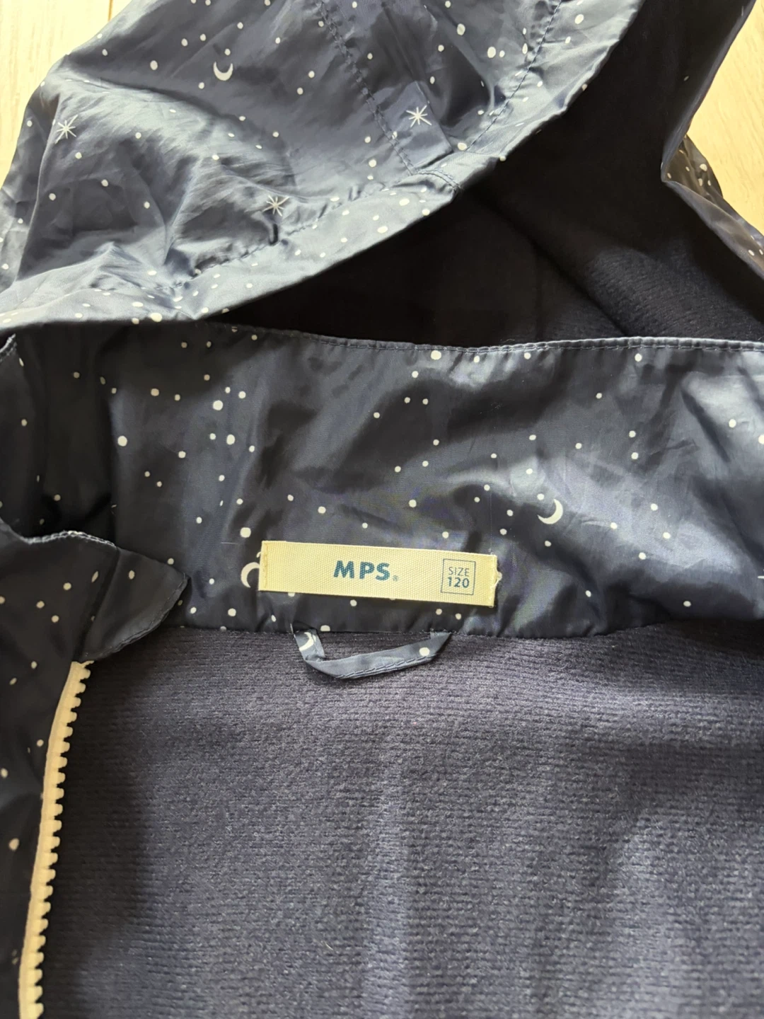★美品★MPS キッズ ジャケット 星柄 ネイビー 120cmの写真4枚目