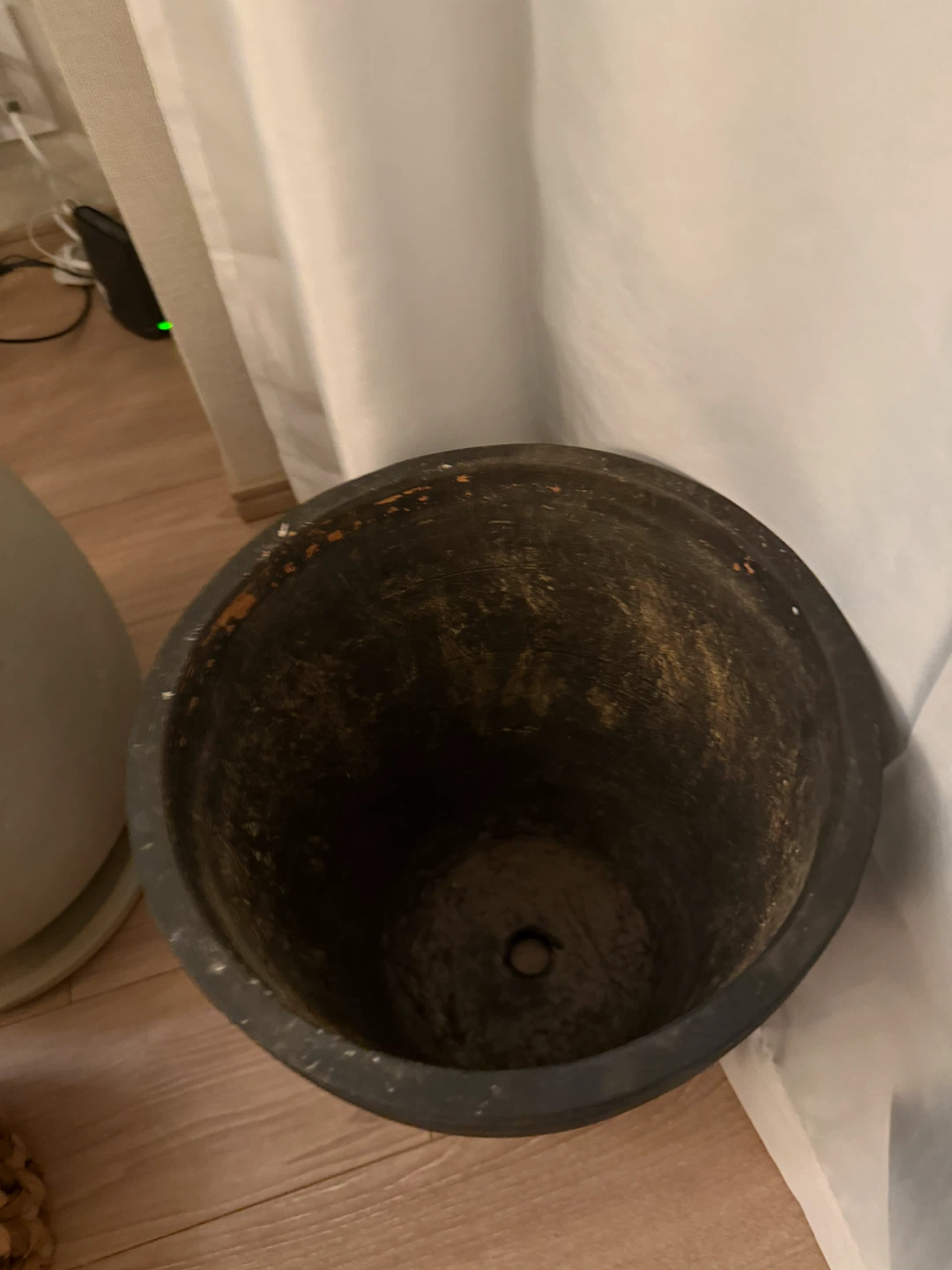 植木鉢 ブラック 受け皿付きの写真2枚目