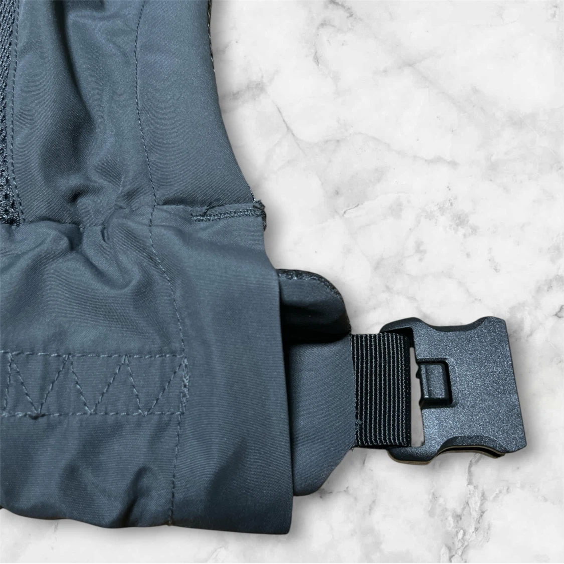 Stokke Limas™ Carrier メッシュ　アンスラサイトの写真6枚目