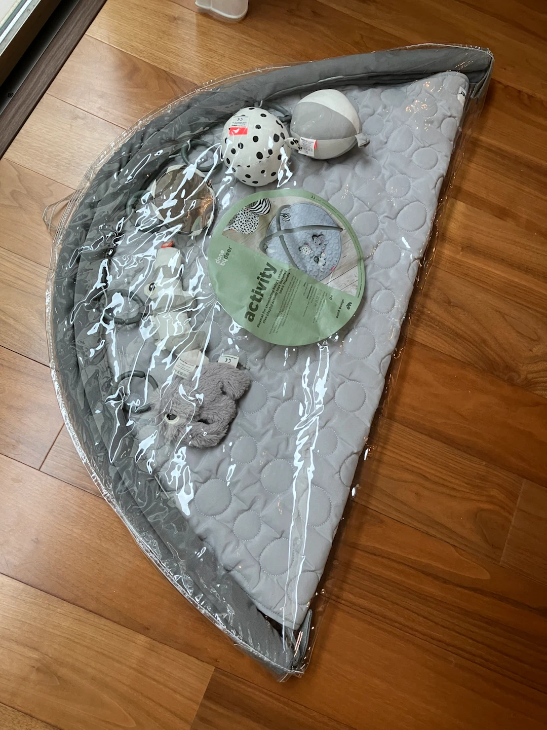 done by Deer ダンバイディア アクティビティプレイマット ベビージムの写真6枚目