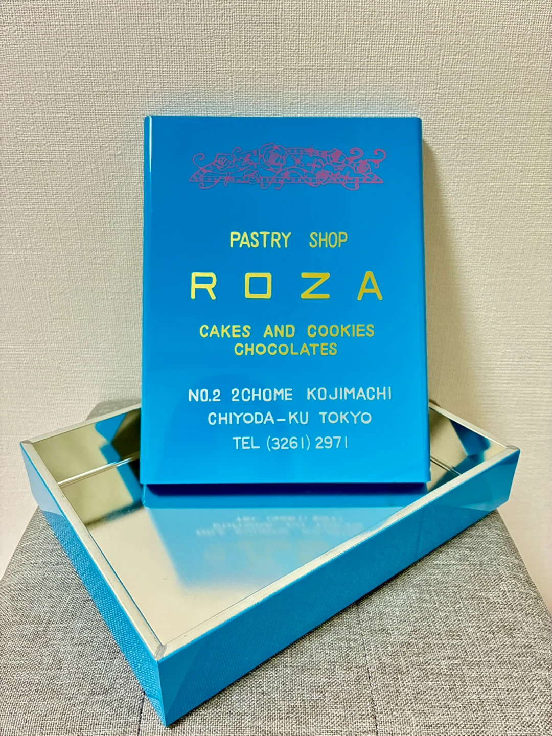 ローザー洋菓子店　青の空き缶 小物入れの写真2枚目