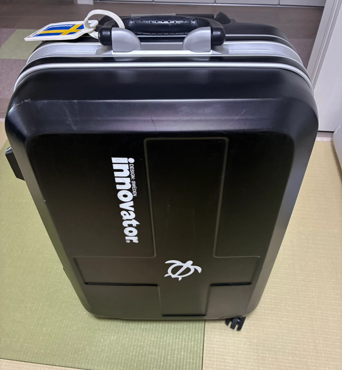 イノベーター スーツケース ブラック