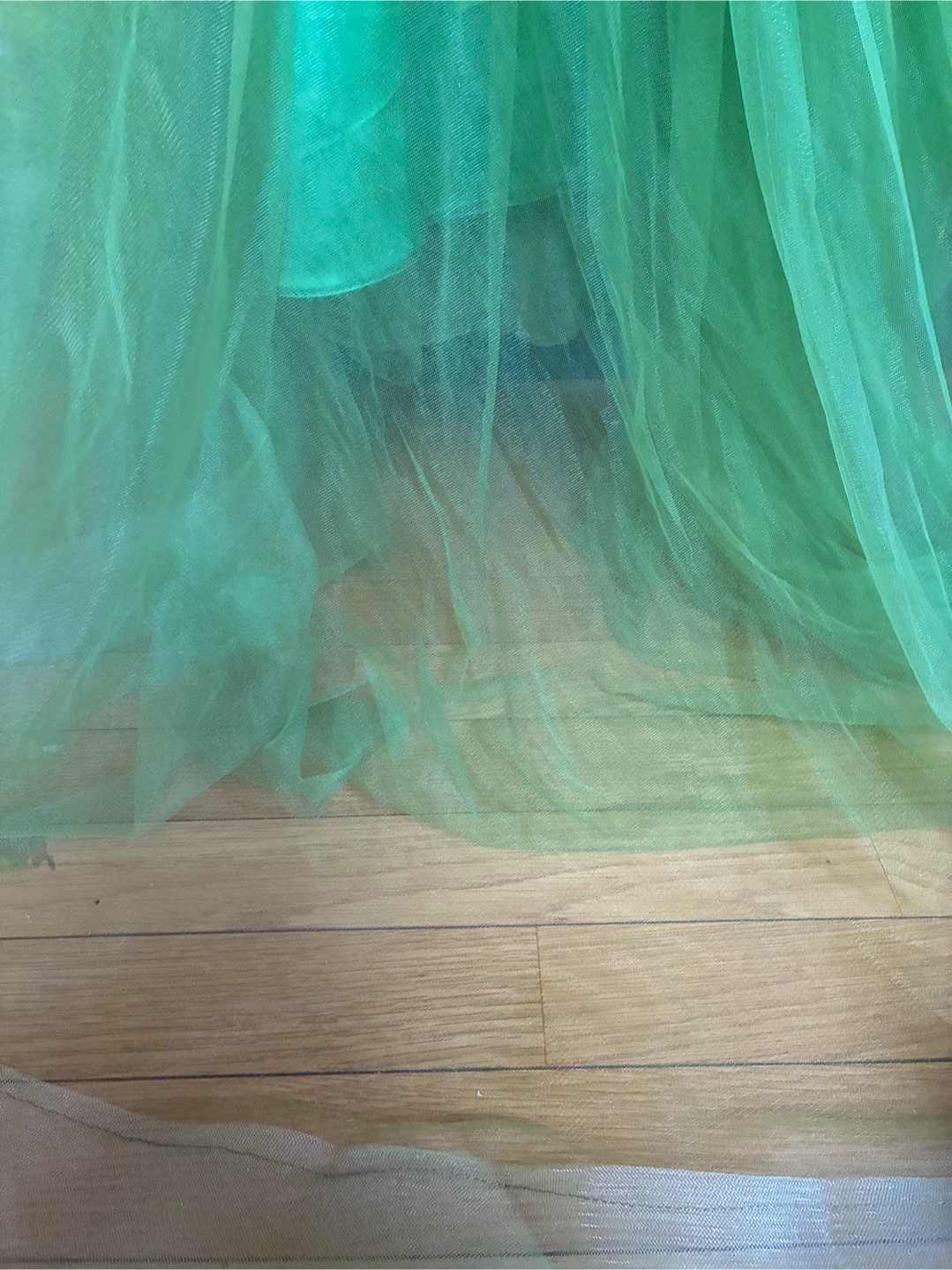 ロングドレス チュール ライムグリーン パニエ付きの写真7枚目