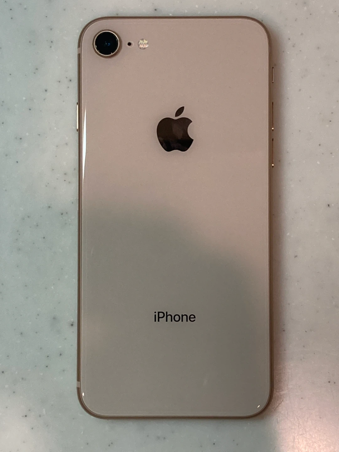 iPhone 8 White 64GB キャリアSoftBank 本体のみの写真2枚目