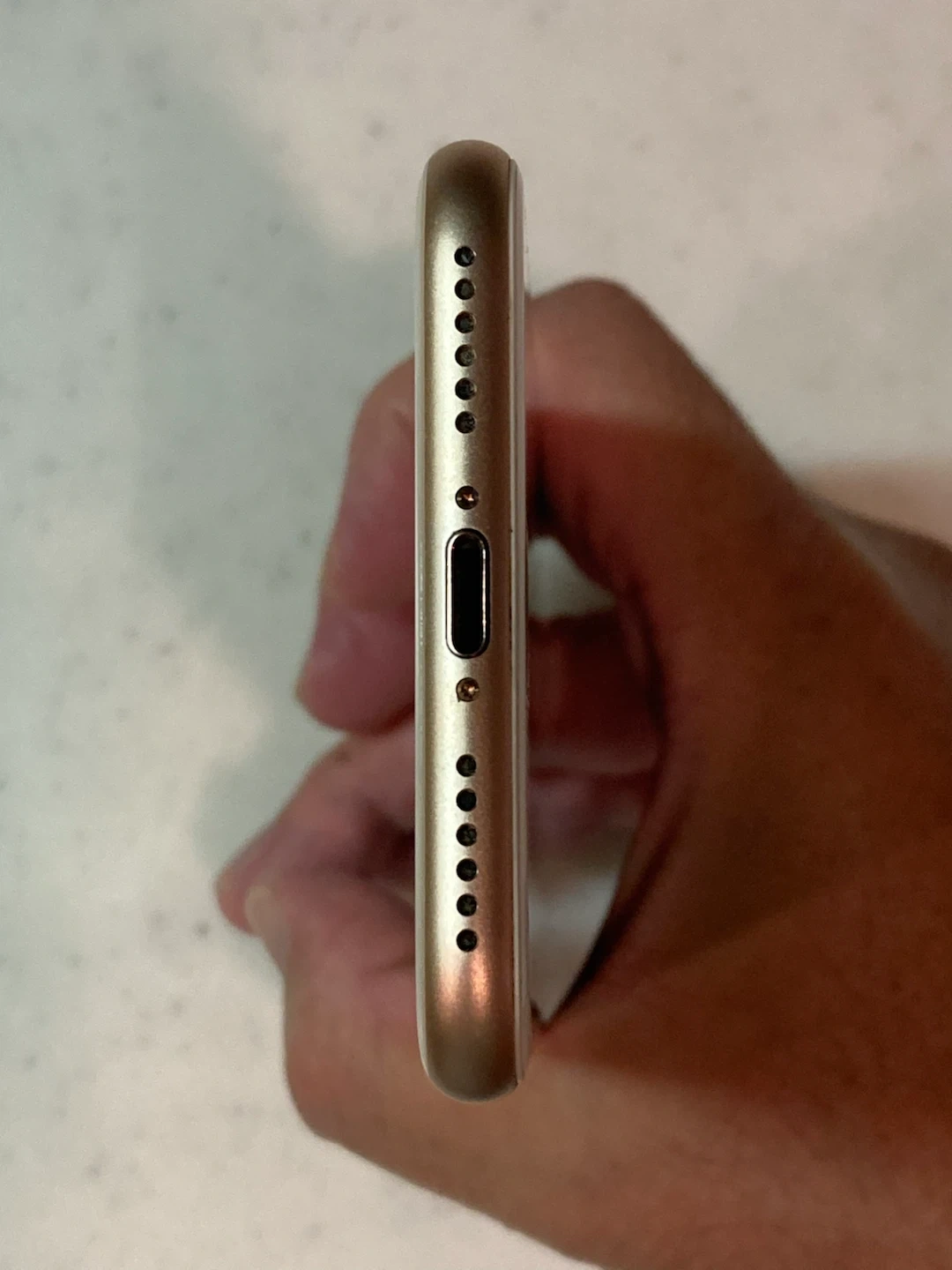 iPhone 8 White 64GB キャリアSoftBank 本体のみの写真3枚目