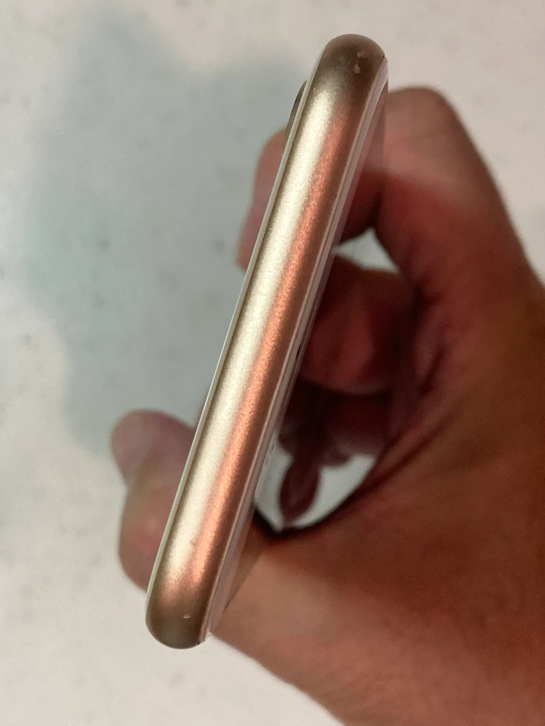 iPhone 8 White 64GB キャリアSoftBank 本体のみの写真4枚目