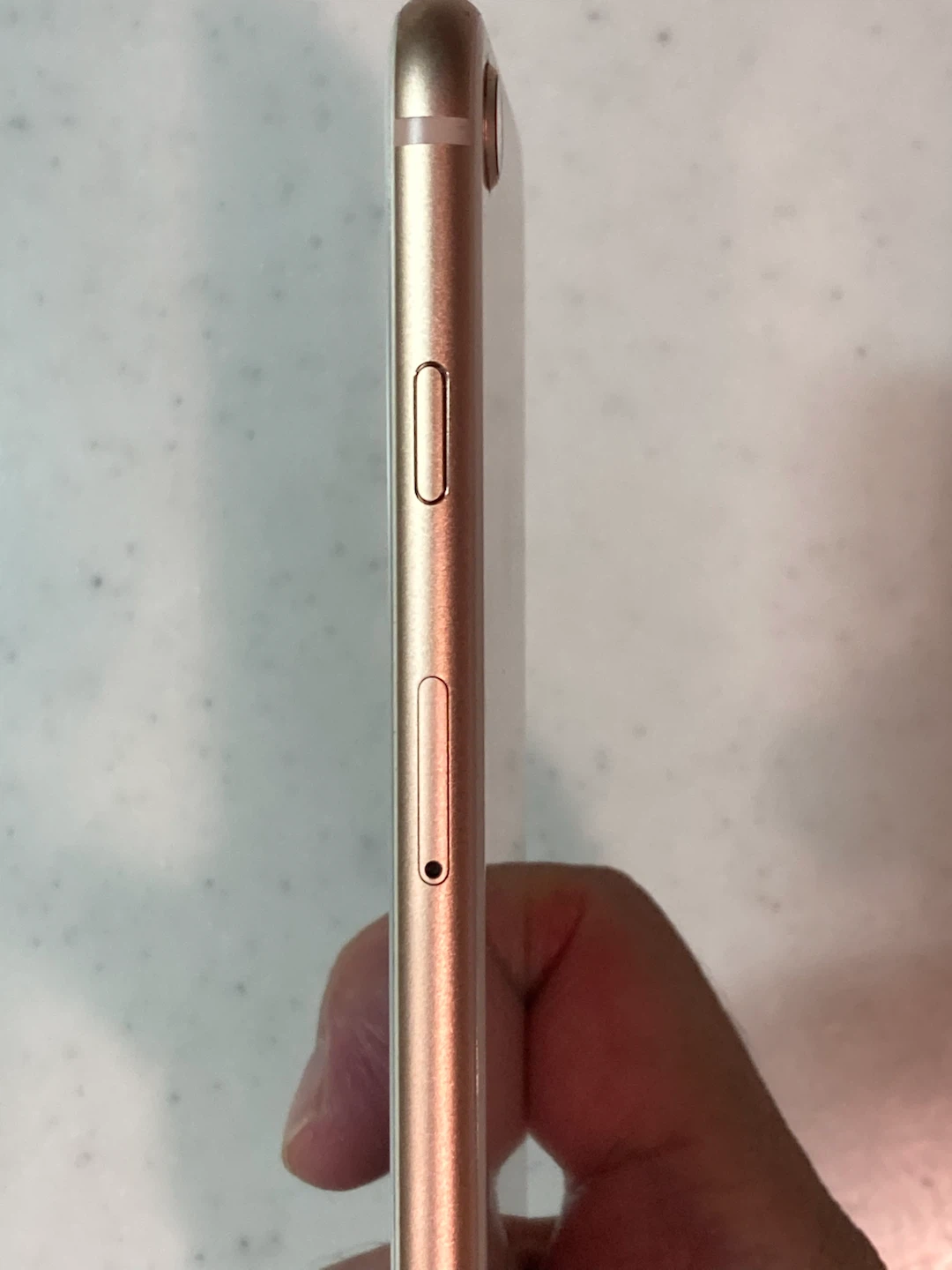 iPhone 8 White 64GB キャリアSoftBank 本体のみの写真5枚目