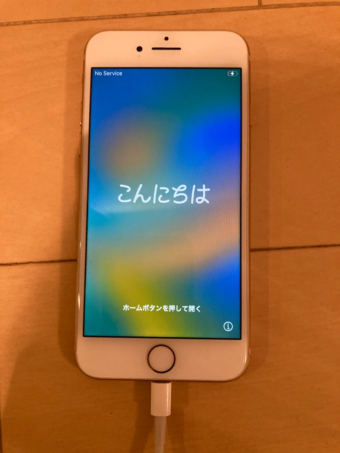 iPhone 8 White 64GB キャリアSoftBank 本体のみの写真9枚目
