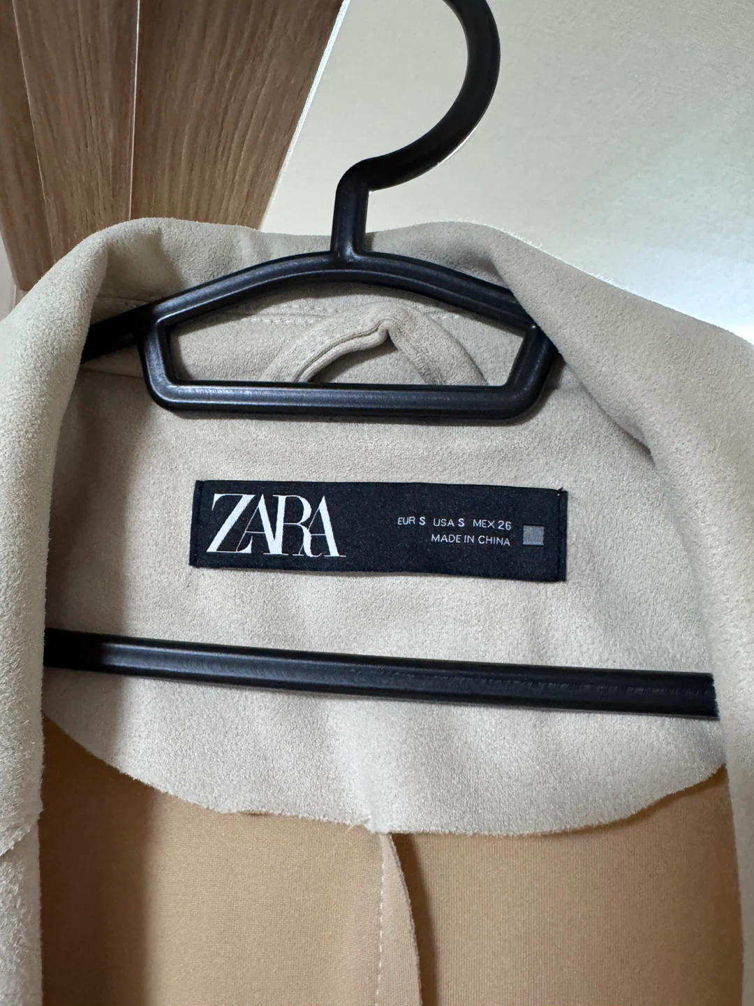 ZARA スエード調 トレンチコート ベージュ Lの写真3枚目