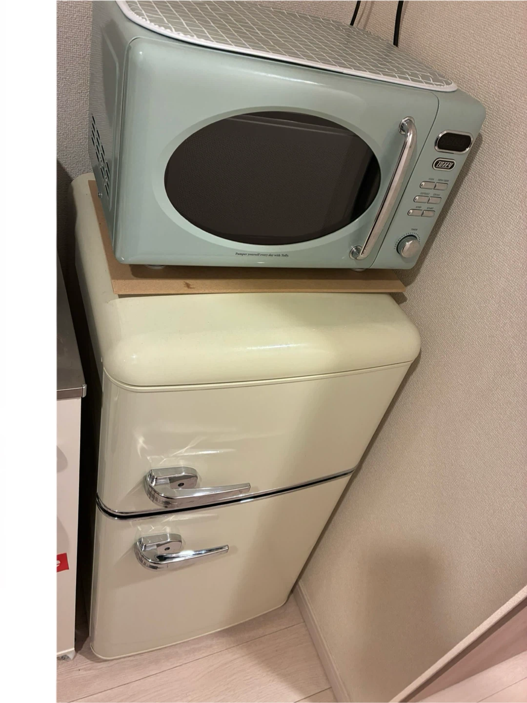 レトロデザイン Toffy 電子レンジ ペールアクア & オーヤマ 冷蔵庫 ノンフロン冷凍冷蔵庫の写真3枚目