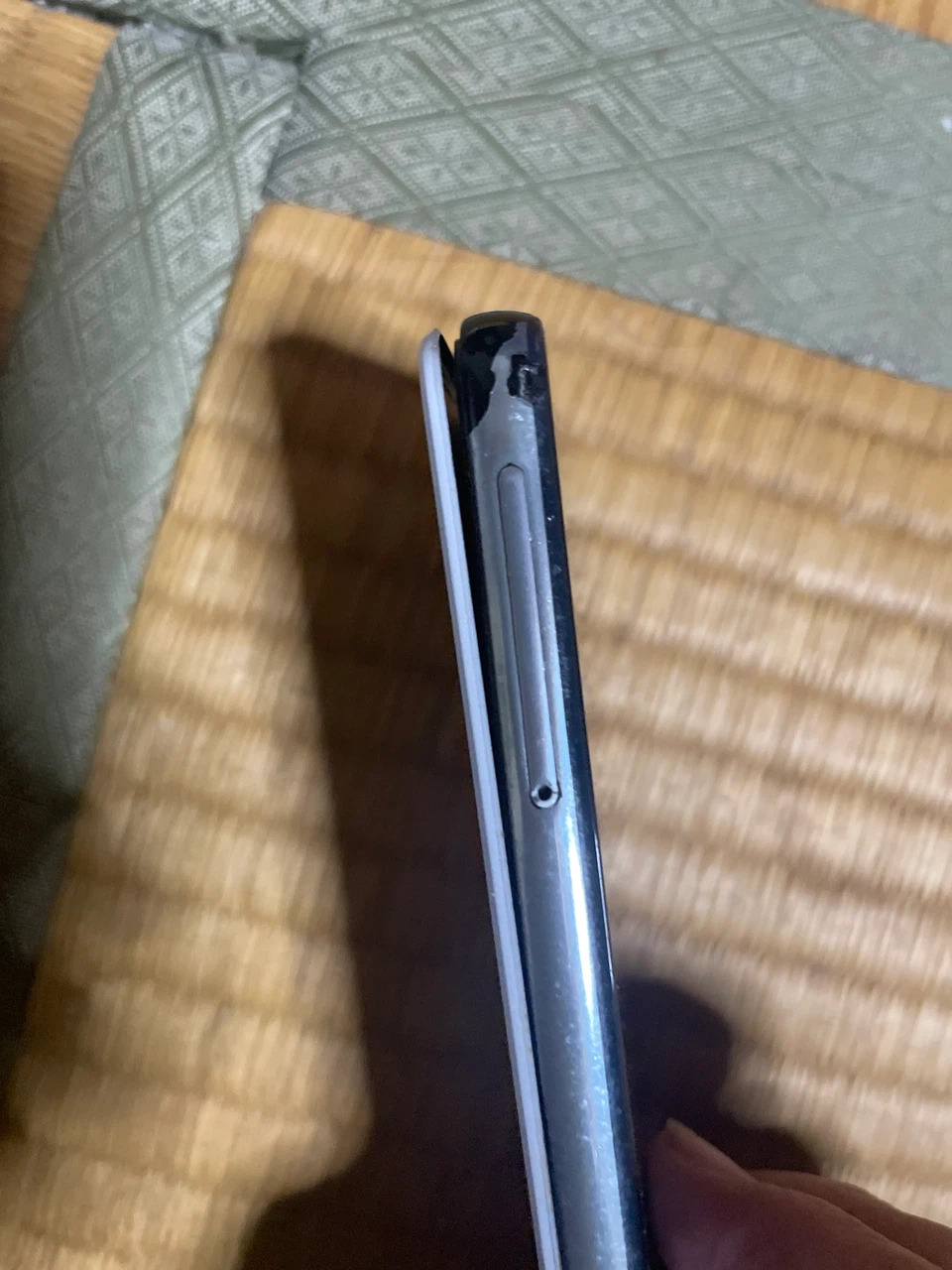 ジャンク、サムスン Galaxy A32 5G SCG08の写真4枚目