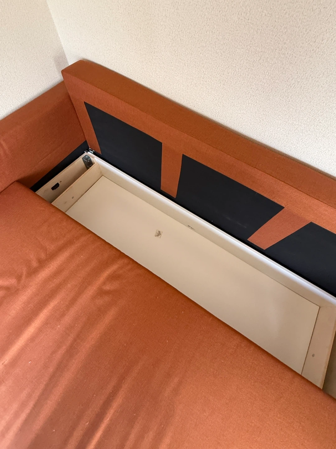 【10月末・11月初め】IKEAフリーテーヘン ソファベッド オレンジ 収納付きの写真6枚目