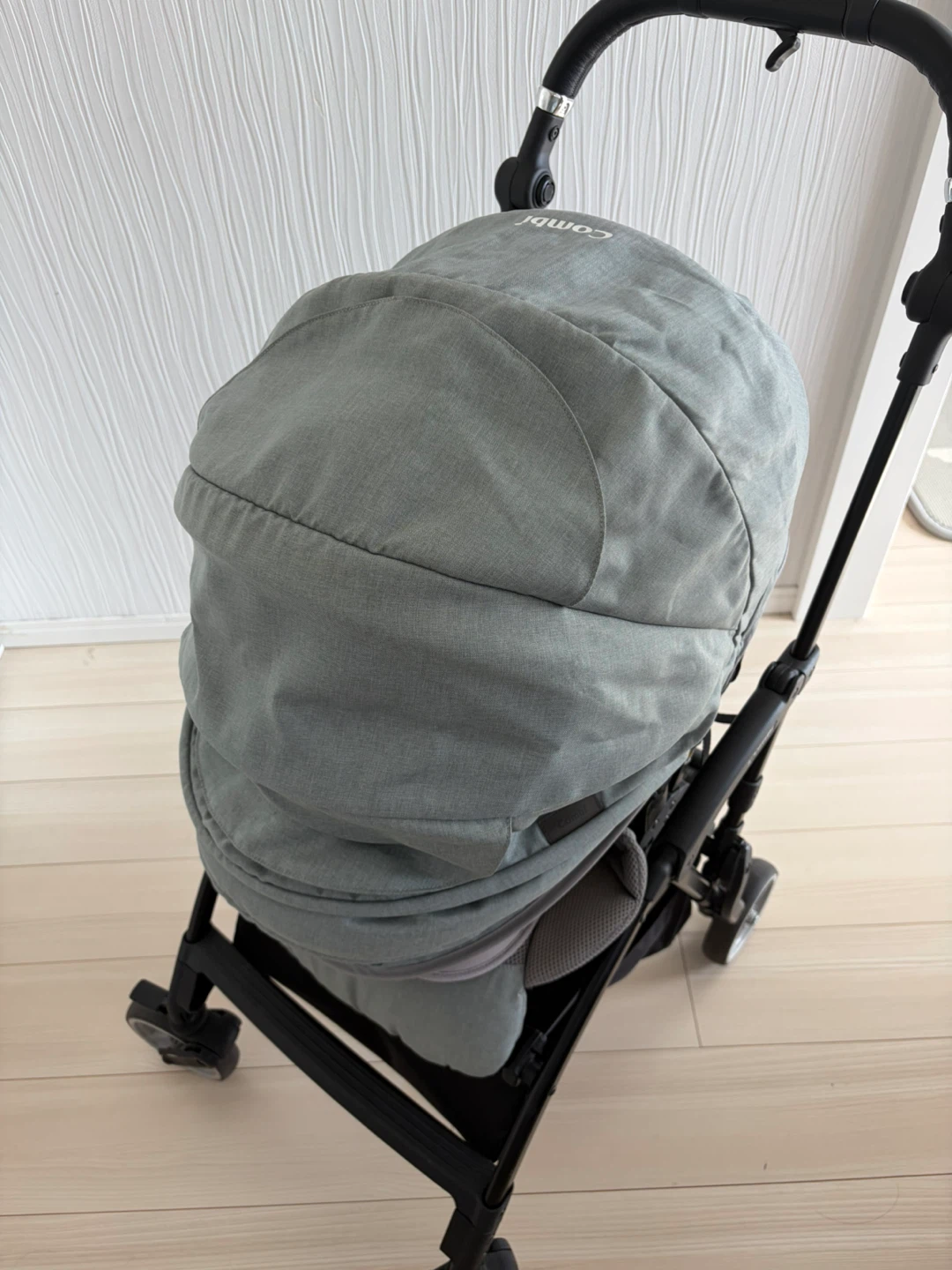 Combi ベビーカー　スゴカル　minimoの写真2枚目