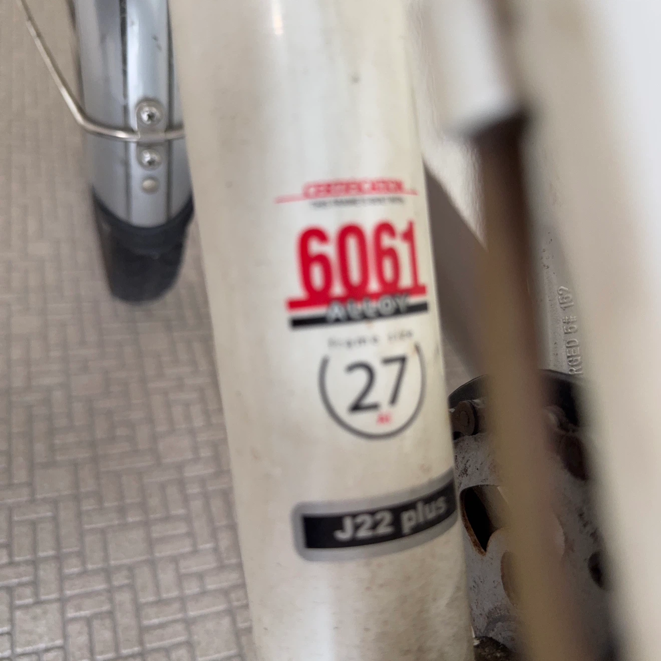 ルイガノ 自転車 ホワイト　j22インチの写真5枚目
