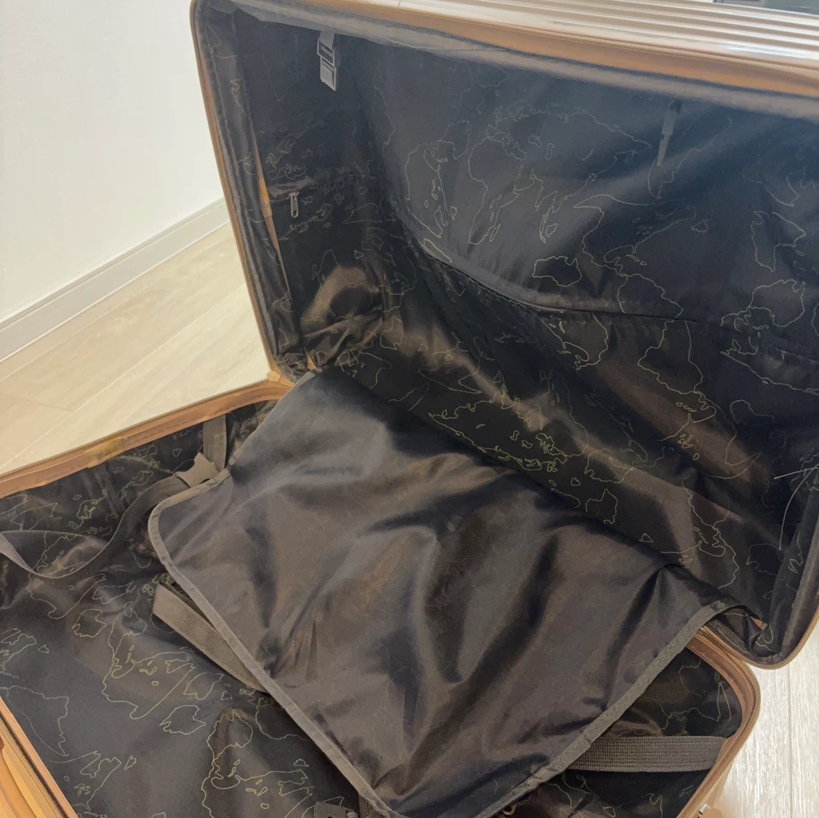 スーツケース シャンパンゴールド TSAロック搭載の写真7枚目