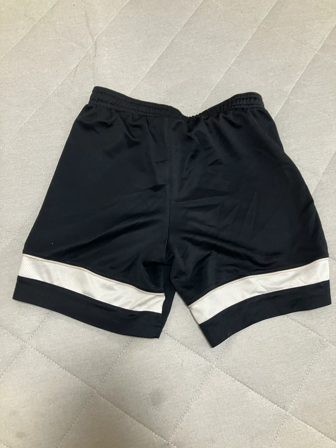 キッズ　サッカー着　140くらいの写真2枚目