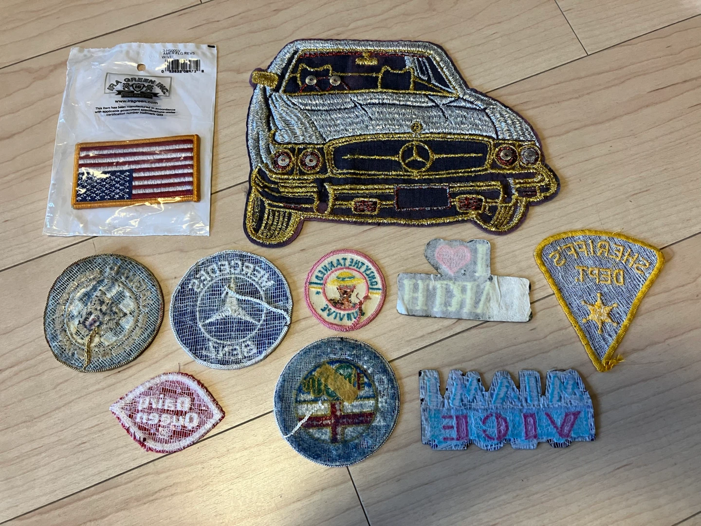 刺繍ワッペン 10点セット 車 企業 ロゴの写真2枚目