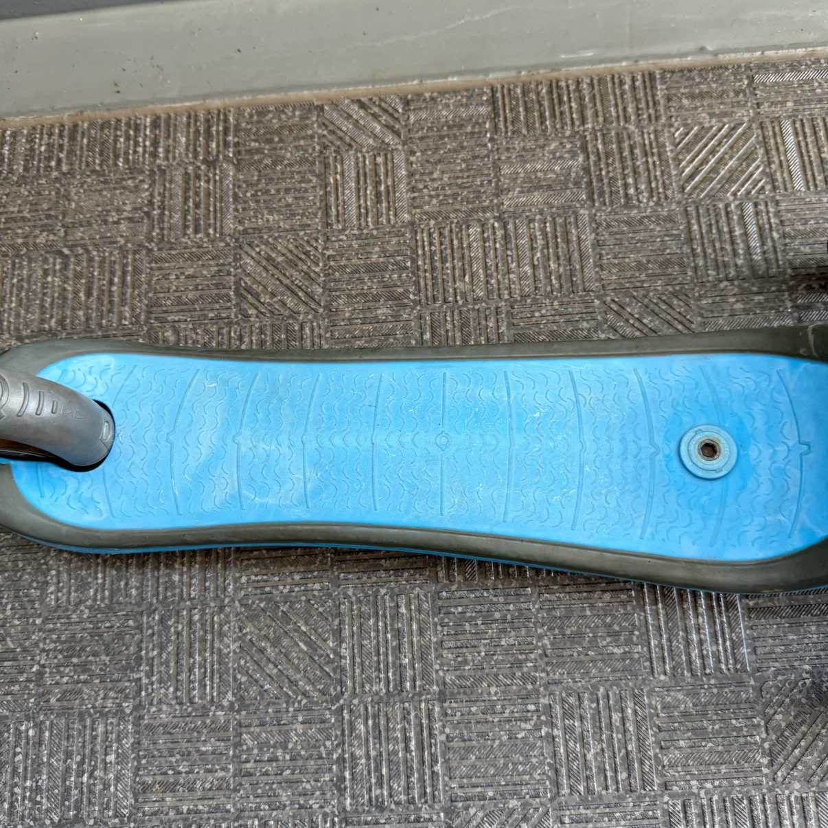 GLOBBER グロッバー キックスクーター キックボード 青色 キッズの写真4枚目
