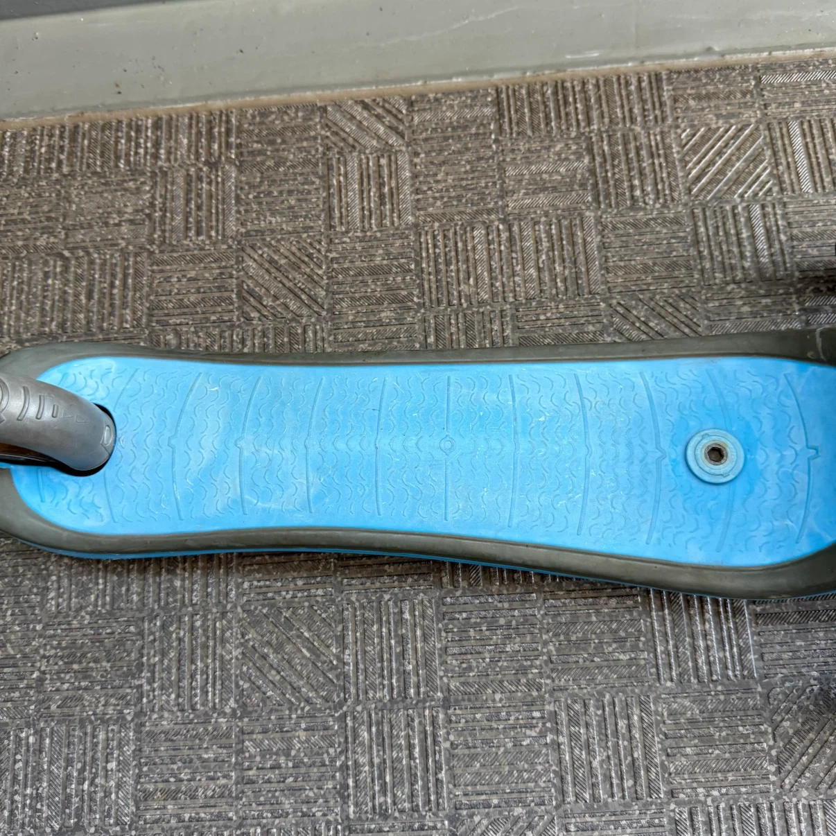 GLOBBER グロッバー キックスクーター キックボード 青色 キッズの写真4枚目