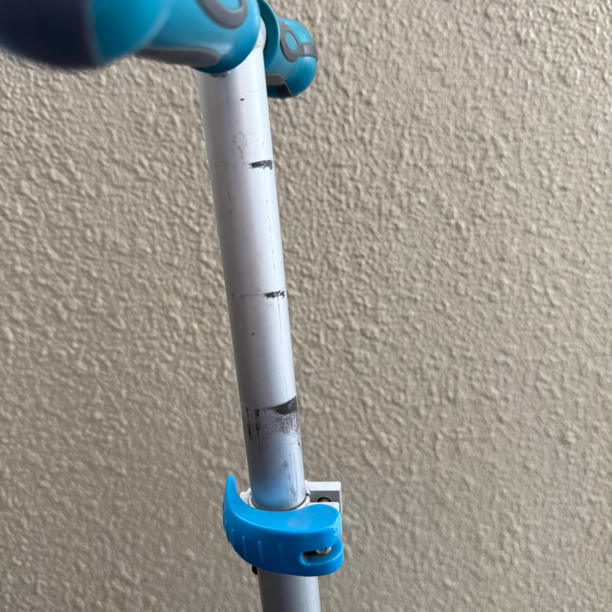 GLOBBER グロッバー キックスクーター キックボード 青色 キッズの写真6枚目