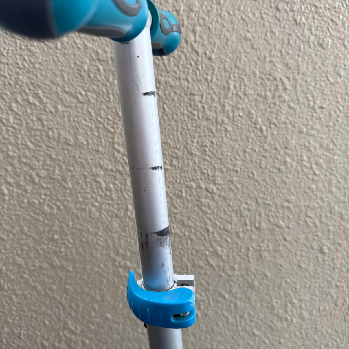 GLOBBER グロッバー キックスクーター キックボード 青色 キッズの写真6枚目
