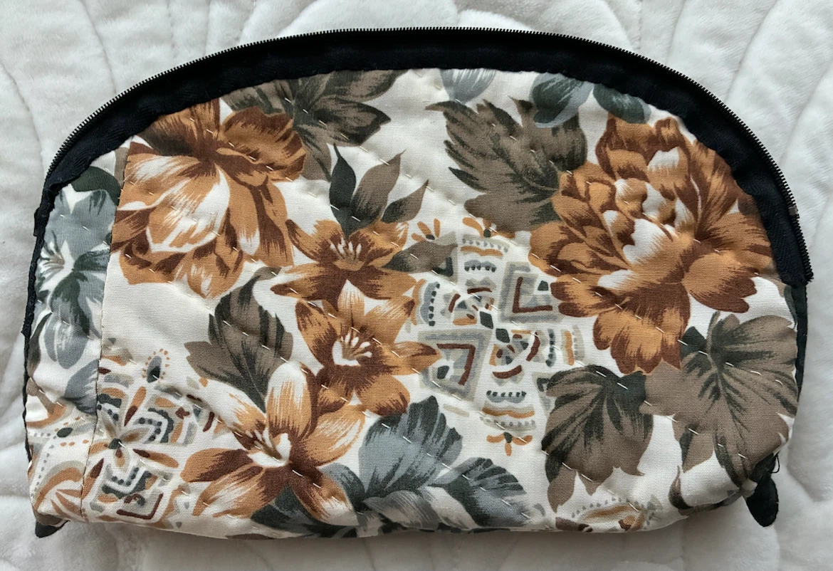 新品・未使用🌟ペイズリー柄 花柄ポーチ ❣️の写真2枚目