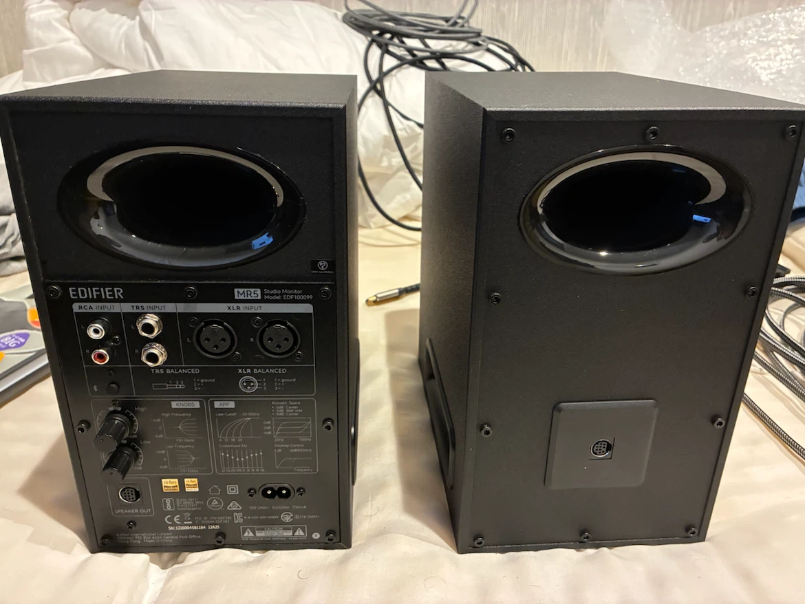 エディファイア スタジオモニター MR5 ブラックの写真2枚目
