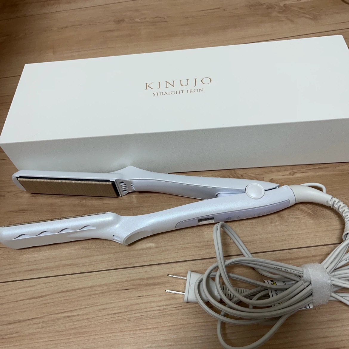 絹女 KINUJO ストレートアイロン LM225