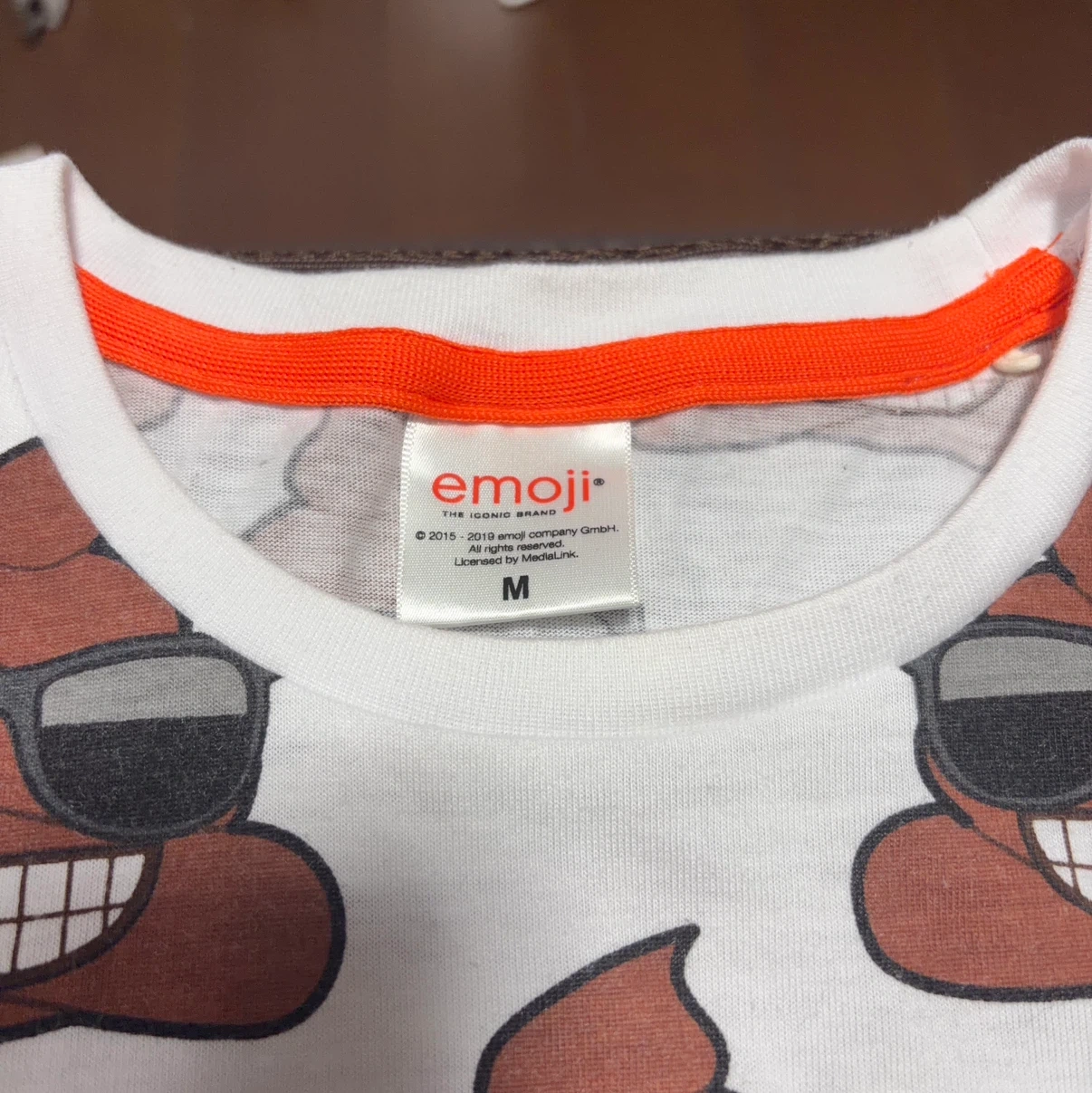 絵文字柄(ウン◯)半袖Tシャツ ホワイト Mサイズの写真2枚目