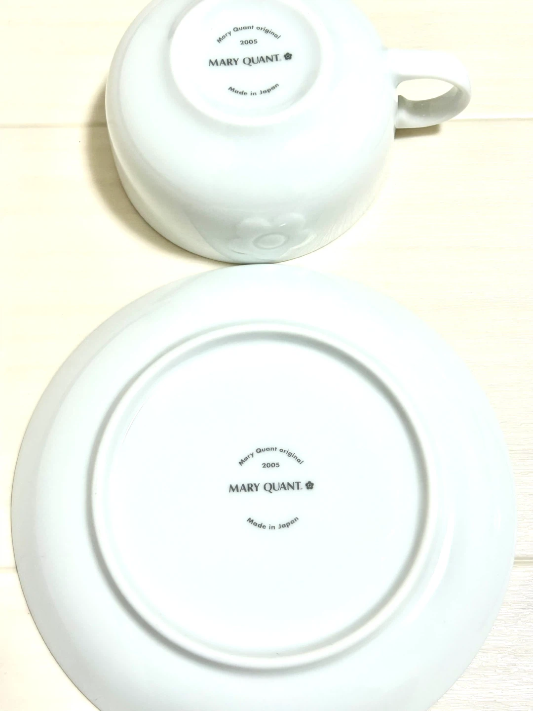 【美品】マリークワント スープカップ ティーカップ＆ソーサー ペア 2客セット 白 デイジー 2005 ノベルティ 非売品の写真5枚目