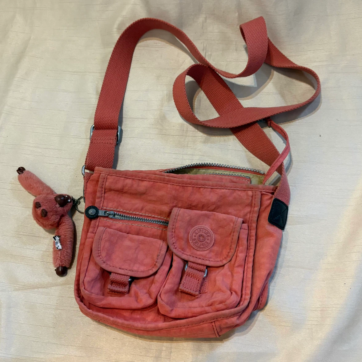 KIPLING ショルダーバッグ ピンク モンキーチャーム付
