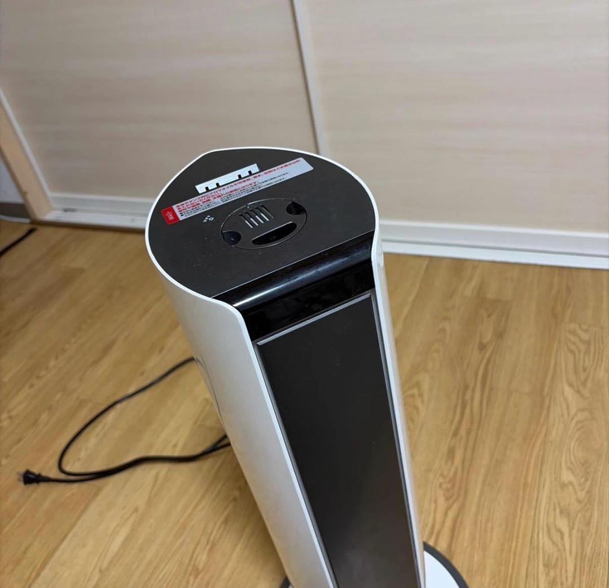 コイズミ タワー型加湿器 ホワイトの写真2枚目