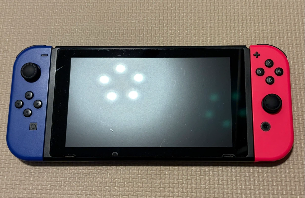 【新型】Switch本体セットの写真2枚目