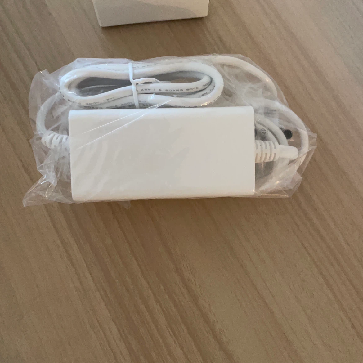 Speed Wi-Fi HOME 5G L11の写真4枚目