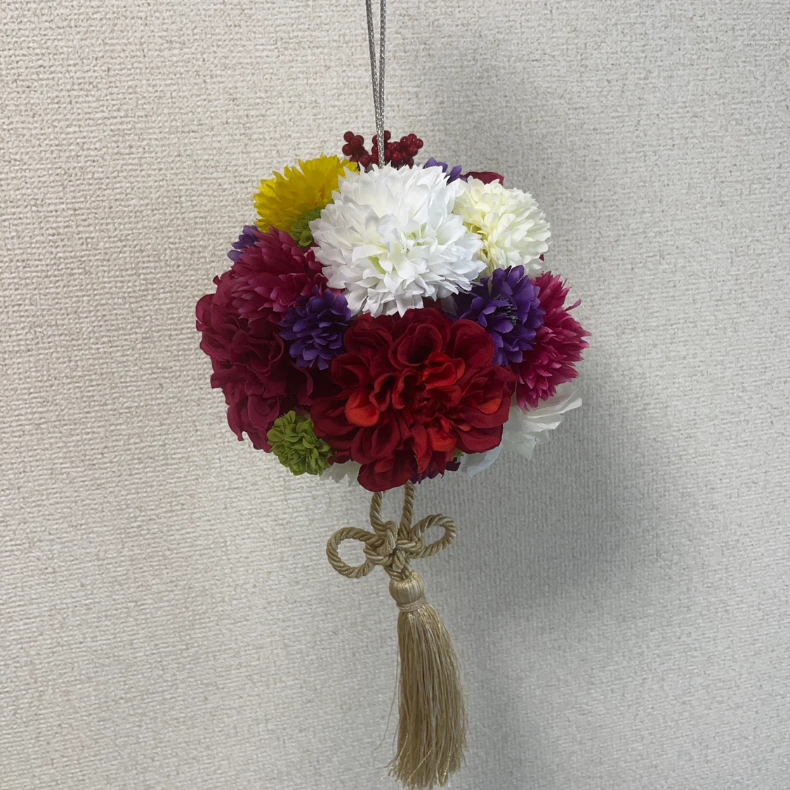 和装ボールブーケ 造花 タッセル付き