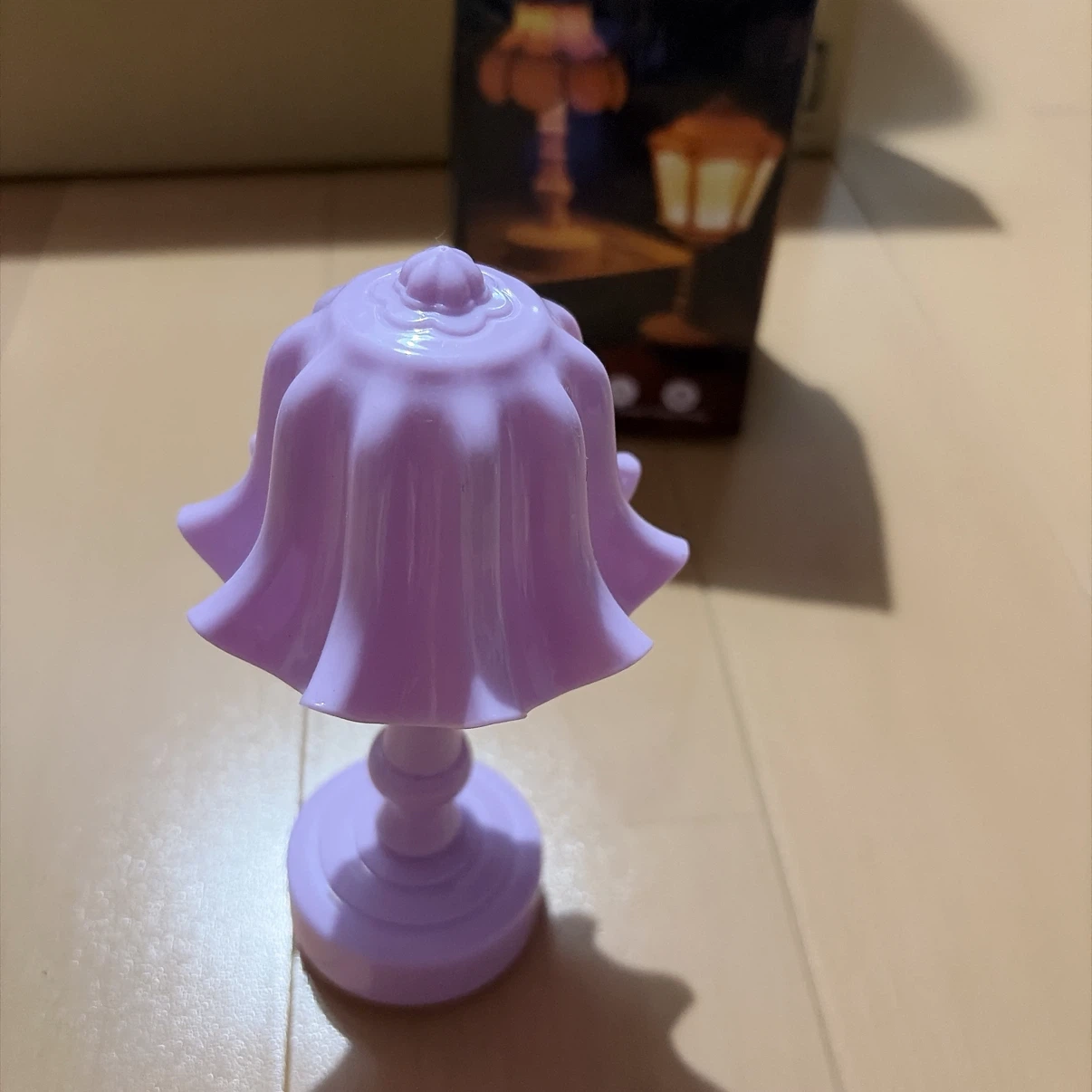 新品未使用　パープル　ブルーミングLEDテーブルランプの写真3枚目