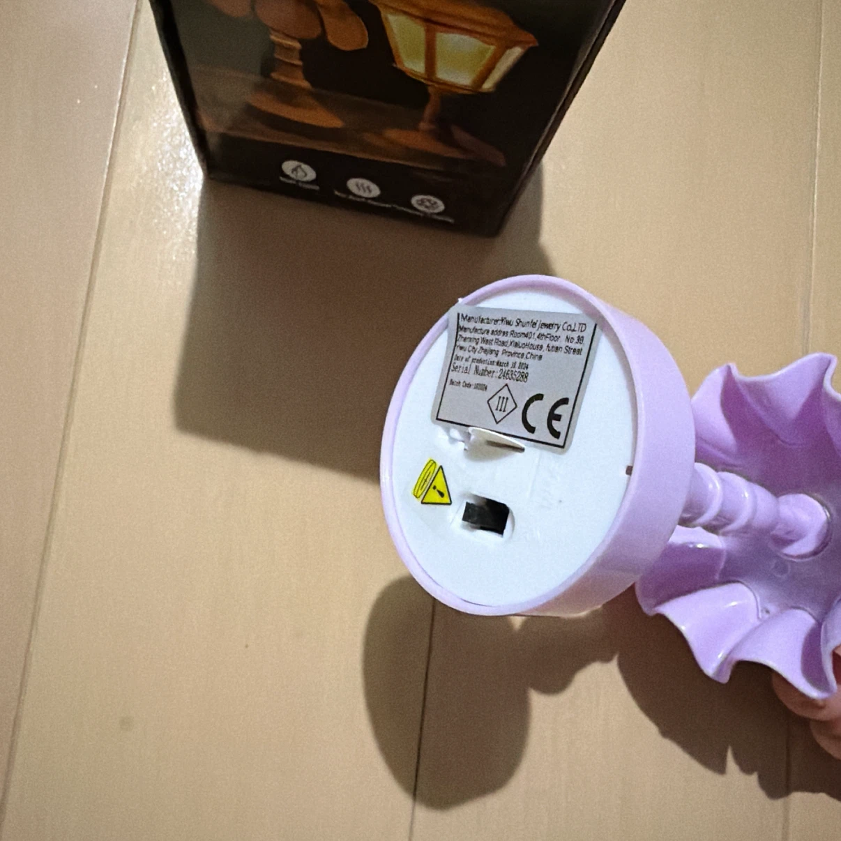 新品未使用　パープル　ブルーミングLEDテーブルランプの写真4枚目