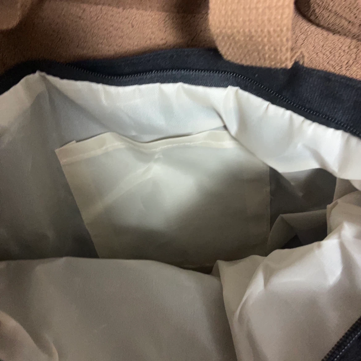 トートバッグ2ウェイ使用の写真2枚目