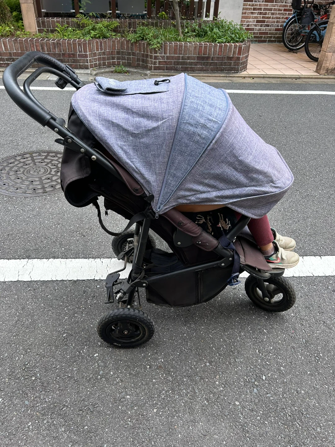 エアバギープレミアム　ベビーカー デニムの写真2枚目