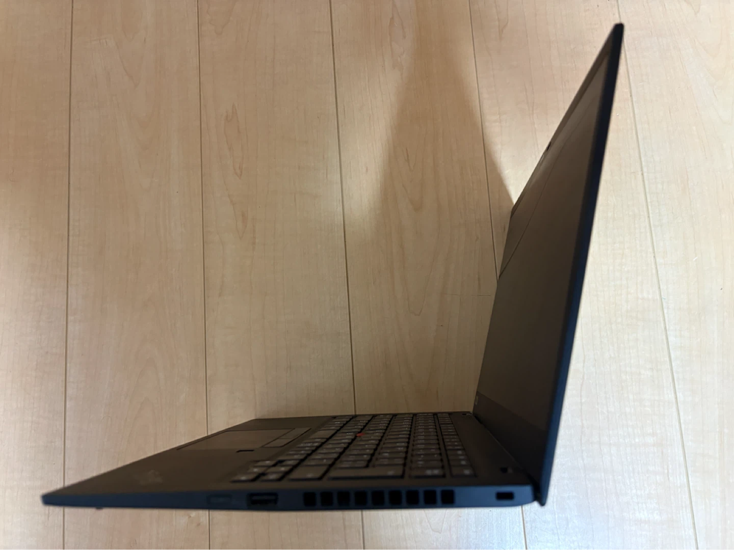 Lenovo ThinkPad X1 Carbon Gen8｜i7・16GB・SSD512GB｜Win11 Proの写真5枚目