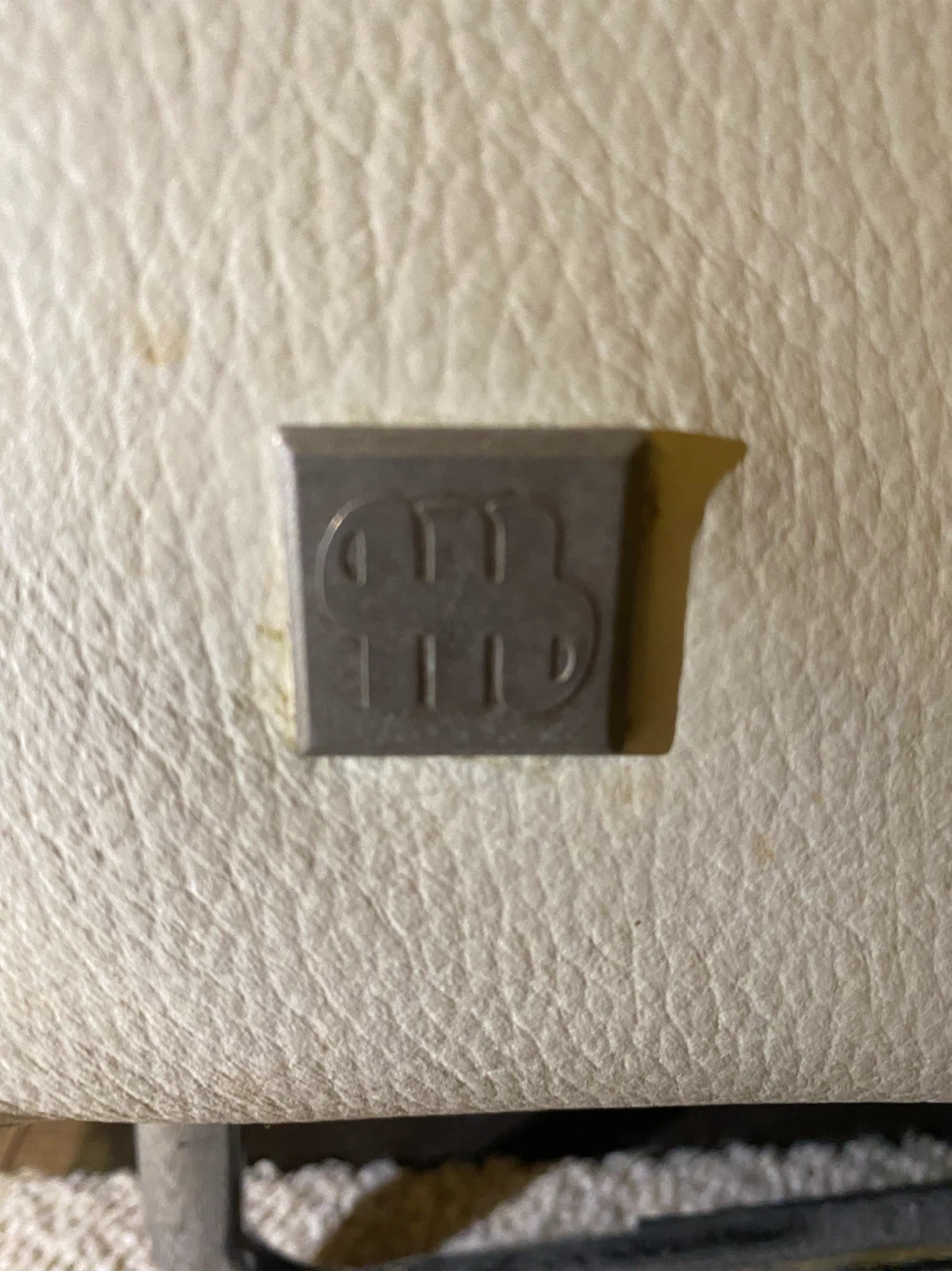 (引取限定)アクタス製本革3人掛けカウチタイプソファの写真8枚目