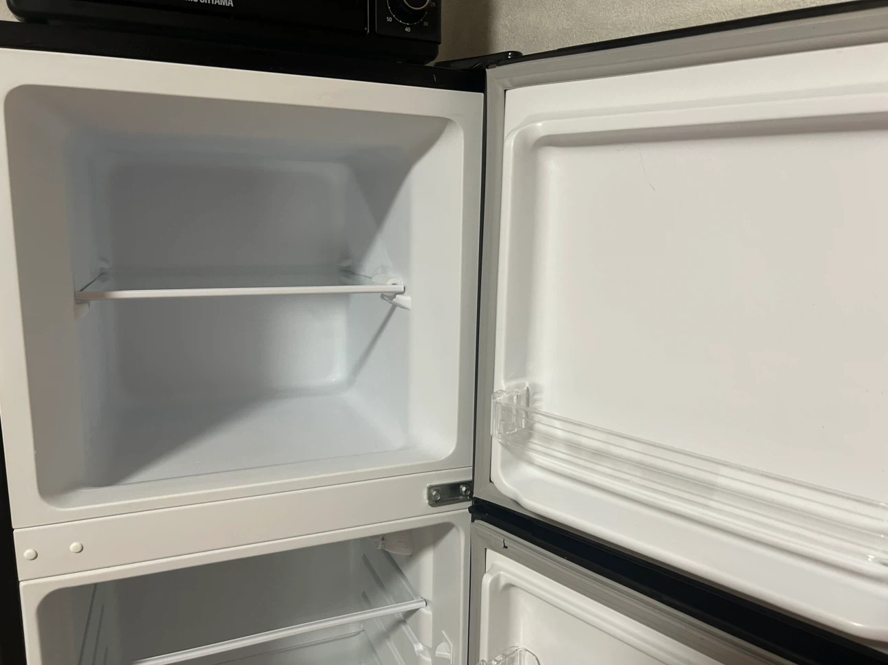 マクスゼン 2ドア冷凍冷蔵庫 138L ブラックの写真3枚目
