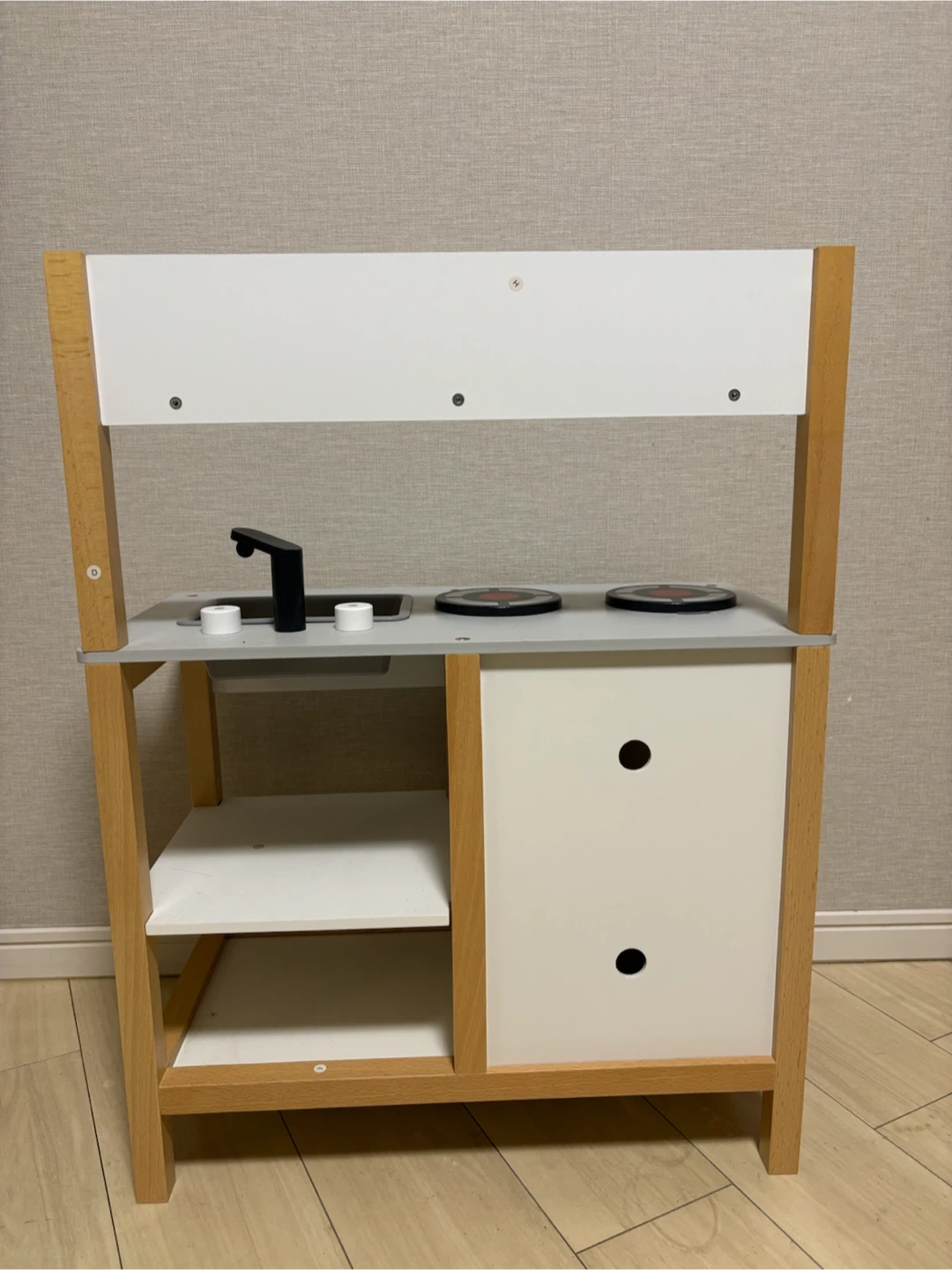 木製 おままごとキッチン コンロ シンク付きの写真4枚目