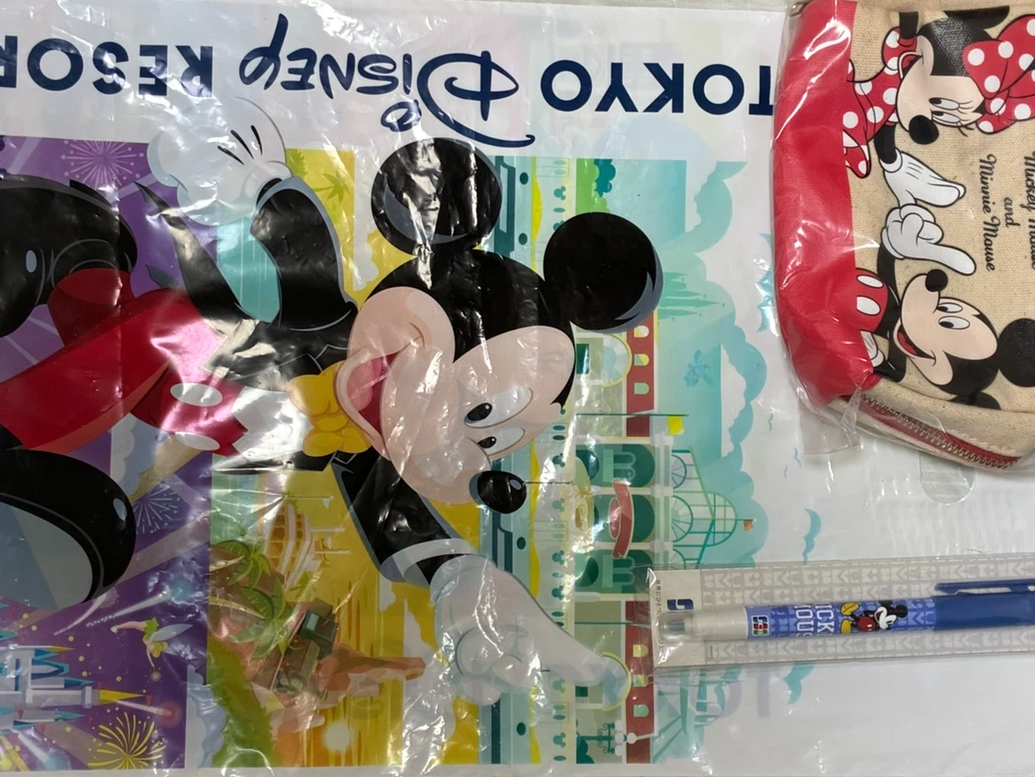 ディズニー ミッキー&ミニー ポーチ ペンセットの写真2枚目