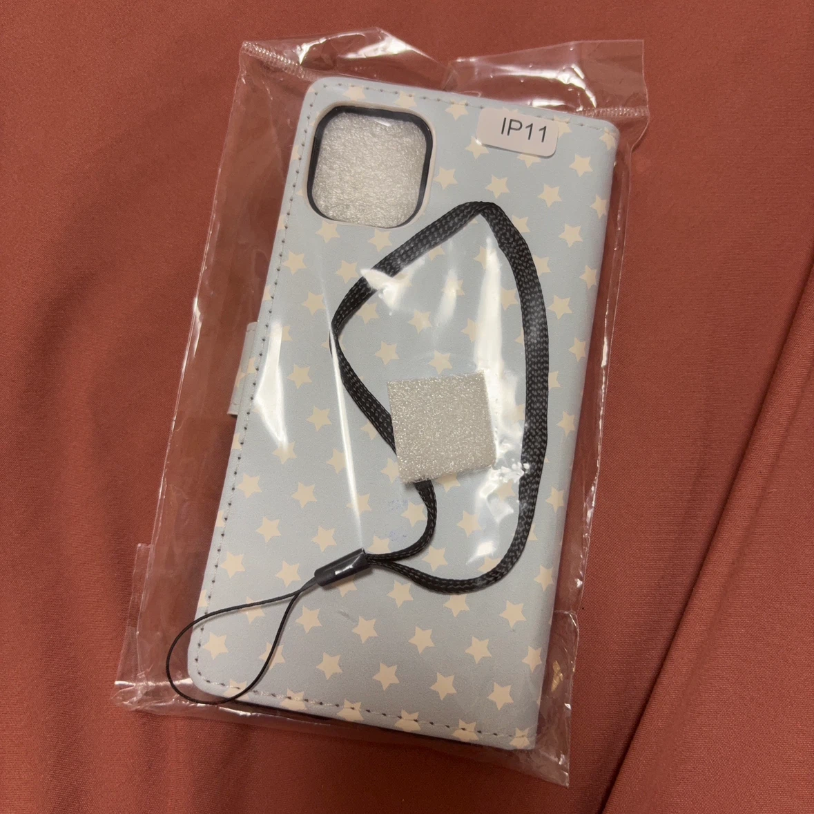 iPhone11 手帳型ケース 星柄の写真2枚目