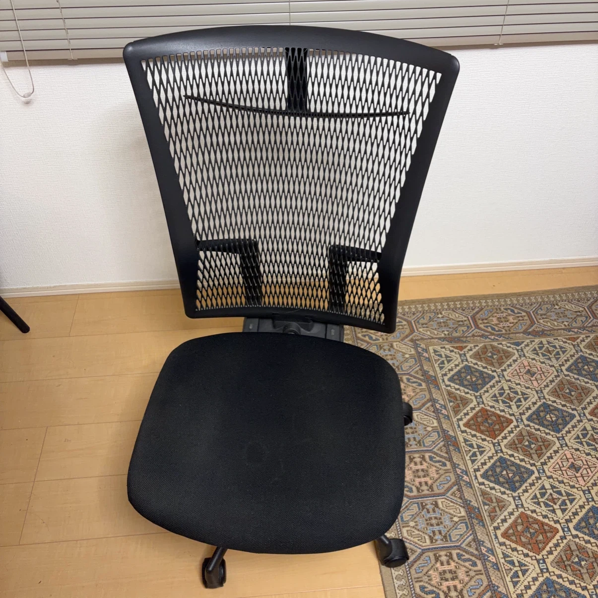 オフィスチェア メッシュ ブラック