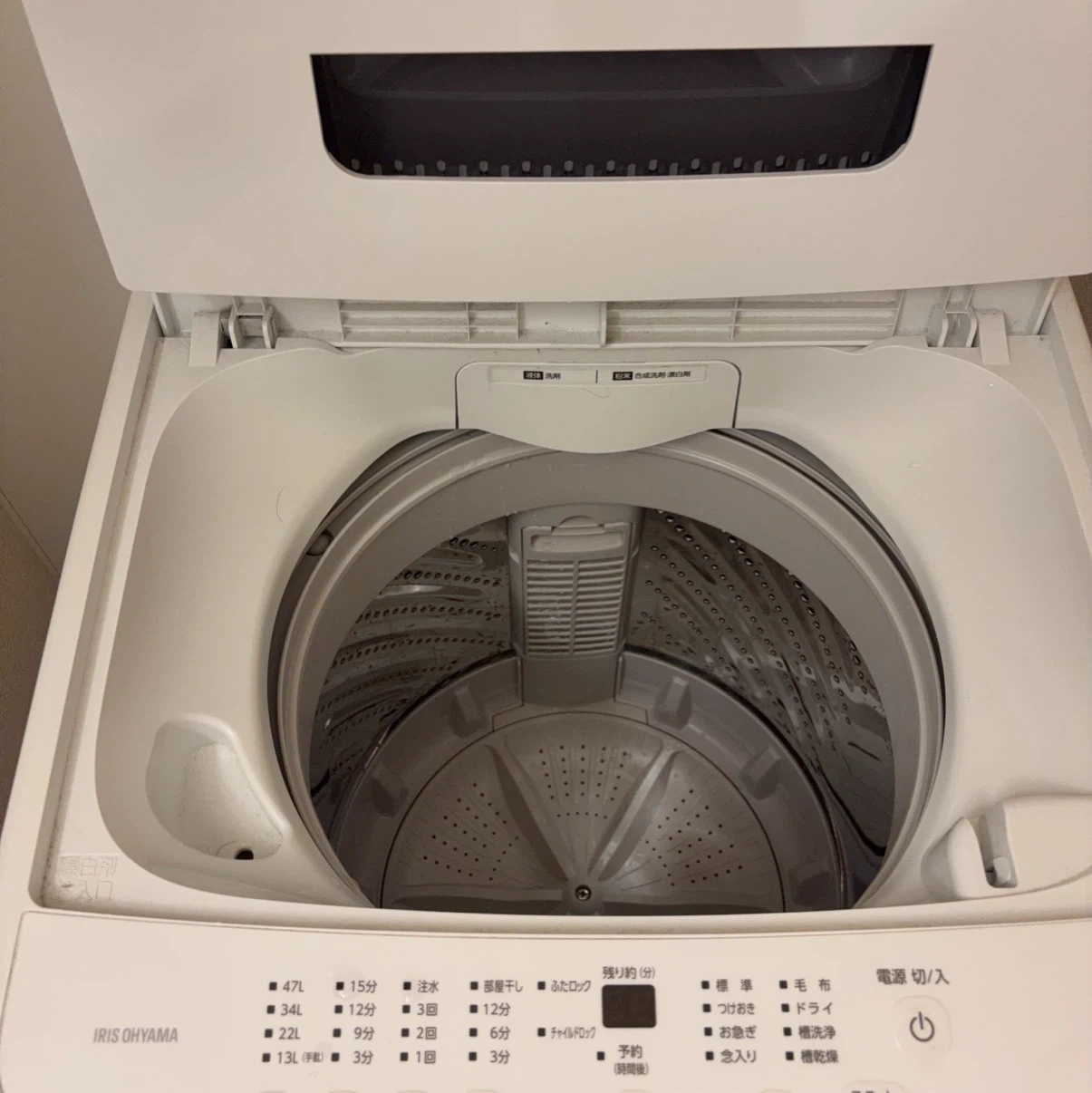 アイリスオーヤマ 全自動洗濯機 5.0kg IAW-T504の写真2枚目
