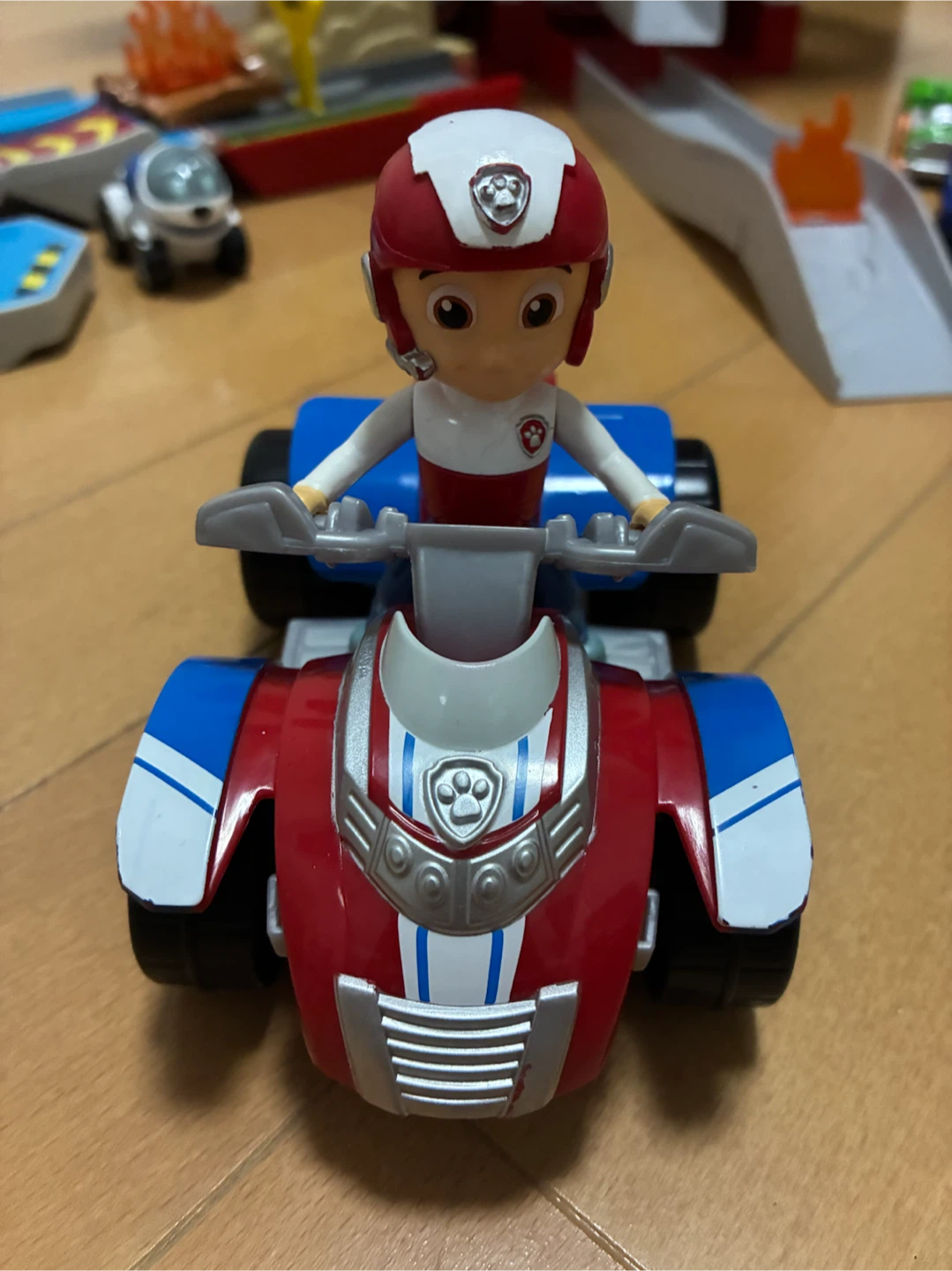 パウパトロール パウタワー ミニカーセットの写真4枚目