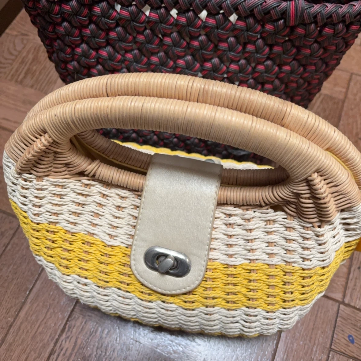 ハンドメイド 編み込みかごバッグ 2点セットの写真4枚目