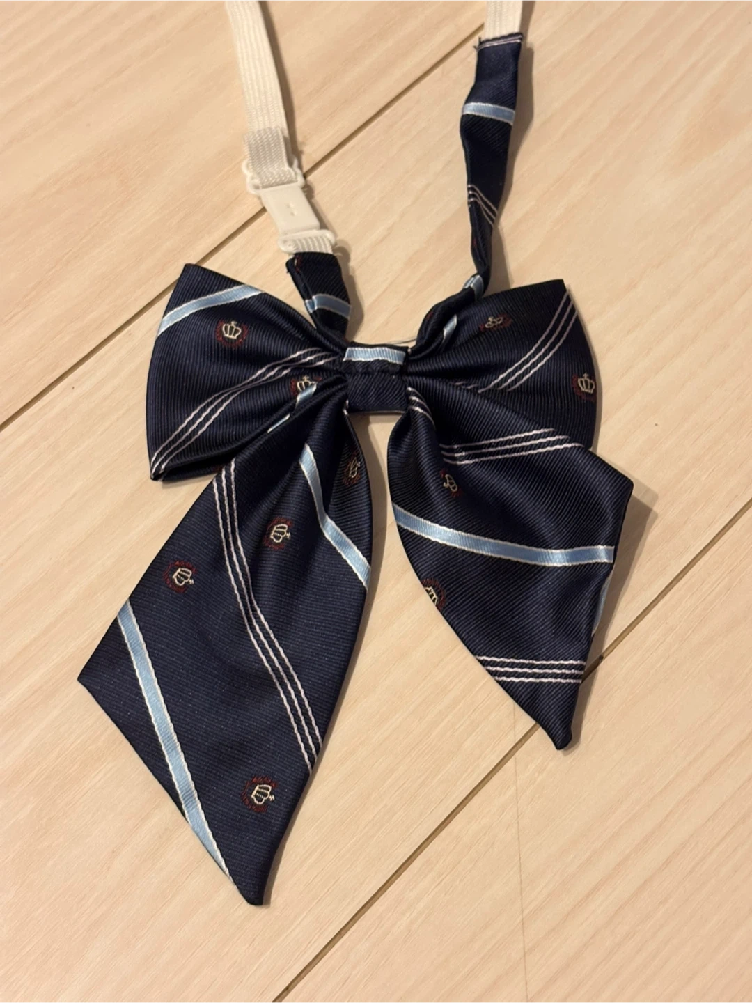 制服リボン ストライプ 王冠刺繍の写真2枚目